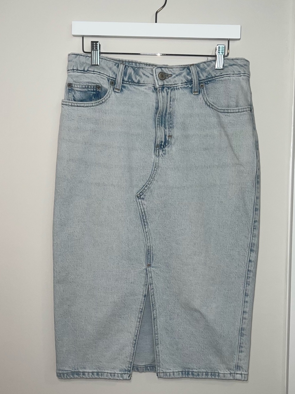 Lucky Brand Light Wash Denim Midi Skirt Size 6/28